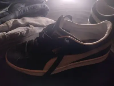 Zapatillas deportivas negras Puma Suede c biletera - miniatura 1