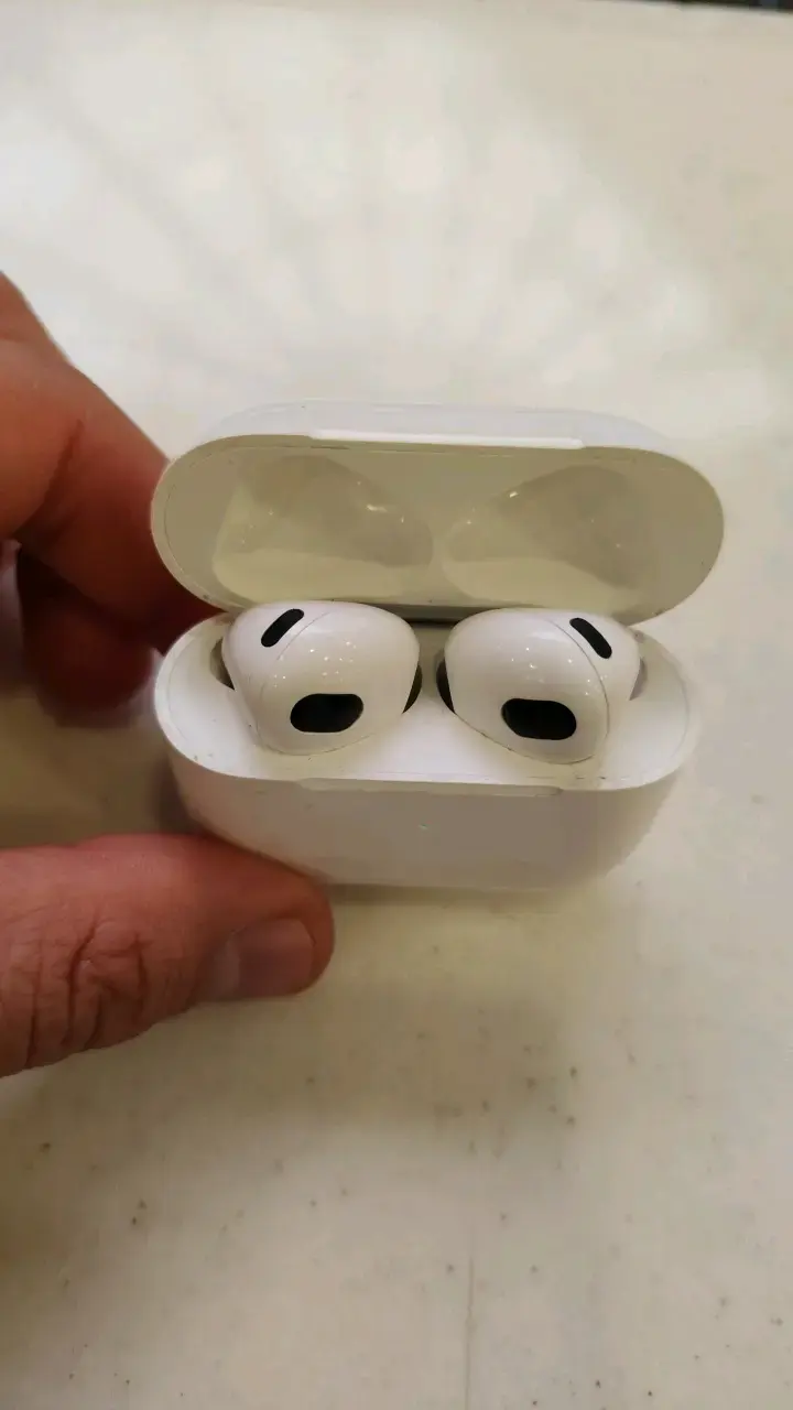 Audífonos inalámbricos con estuche de carga - 2