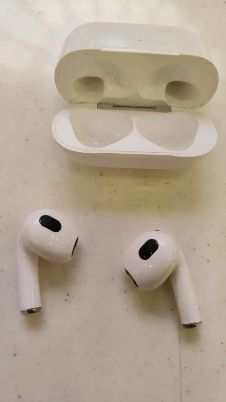 Audífonos inalámbricos con estuche de carga - 3