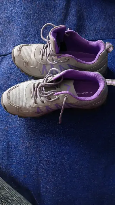 Zapatillas de trekking Alpina gris y morado - miniatura 1