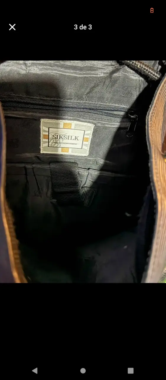 Mochila negra SikSilk con diseño moderno - 2