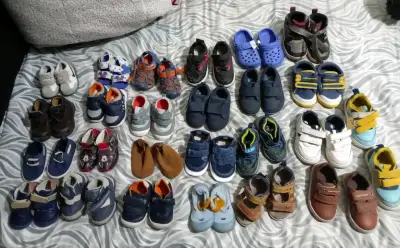 Lote de calzado 26 pares infantil variado - miniatura 1
