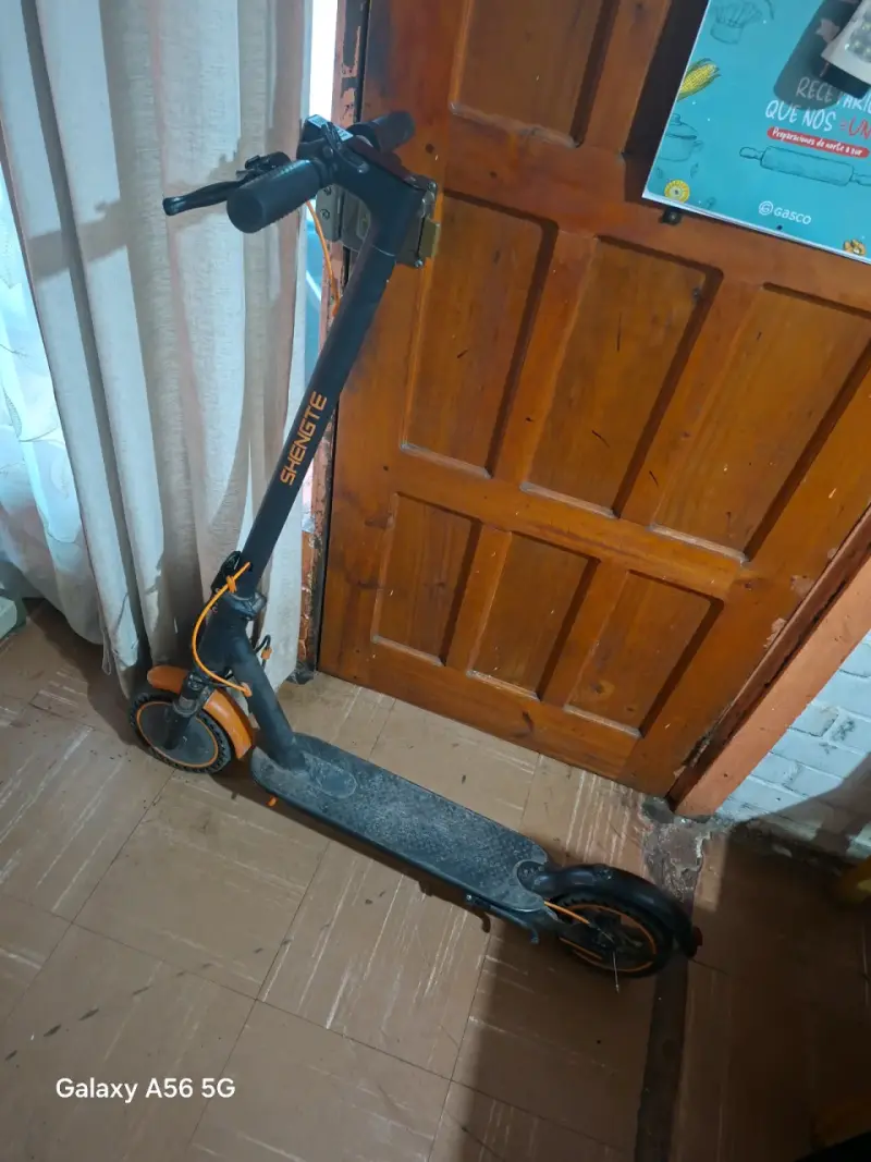 Scooter Eléctrico Plegable con Pantalla LED - 3