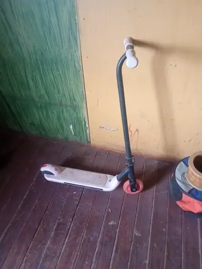 Palos de golf y scooter para niños - miniatura 2