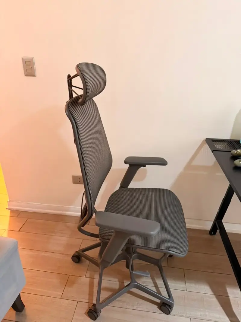 Silla ergonómica de oficina con respaldo de malla - 2