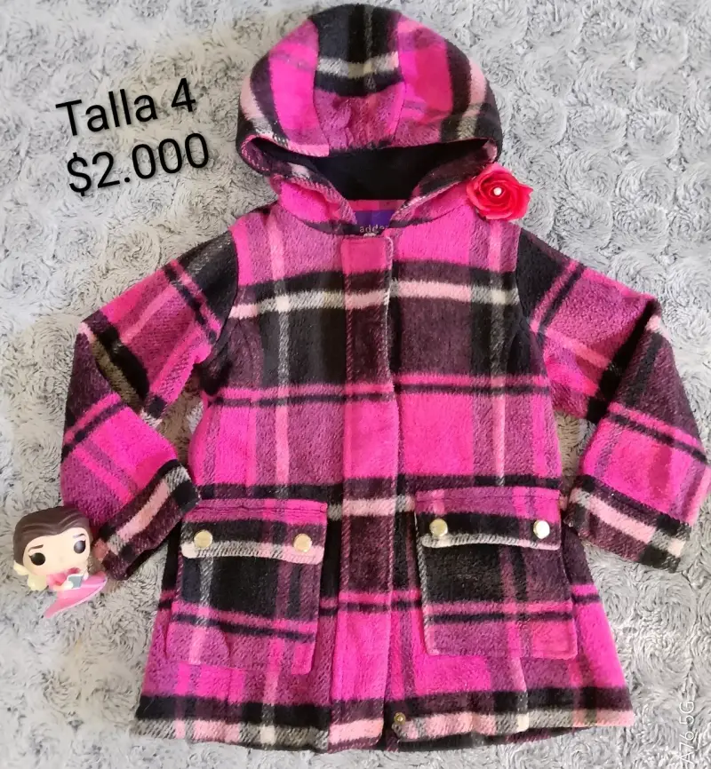 Abrigo infantil a cuadros rosado talla 4