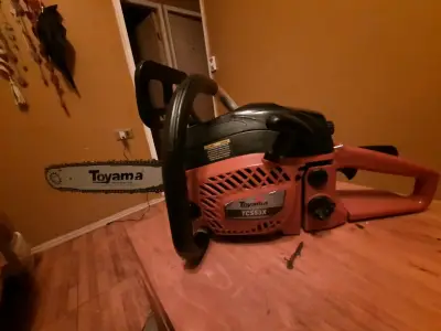 Motosierra Toyama TC53X en buen estado - miniatura 2