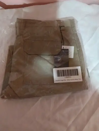 Pantalón cargo beige para hombre con tecnología Teflon - miniatura 1