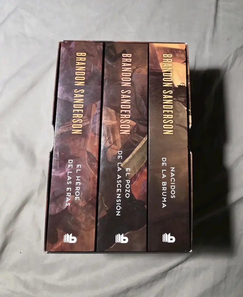 Trilogía Mistborn de Brandon Sanderson en caja - 2