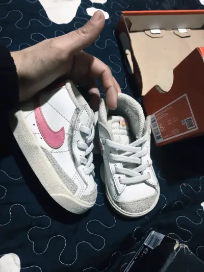Zapatillas para bebé Nike blancas con rosa n 20 21 - miniatura 2