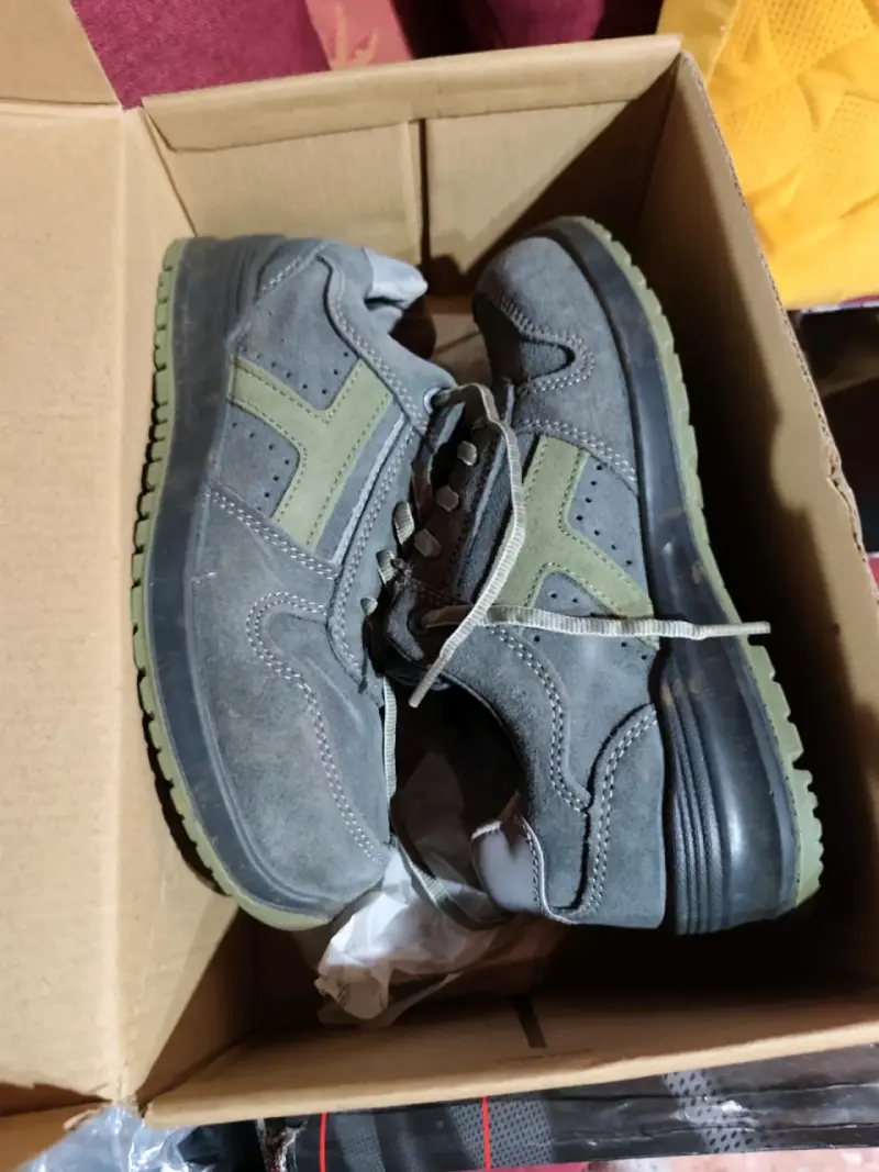 Zapatillas de seguridad nuevas - 2