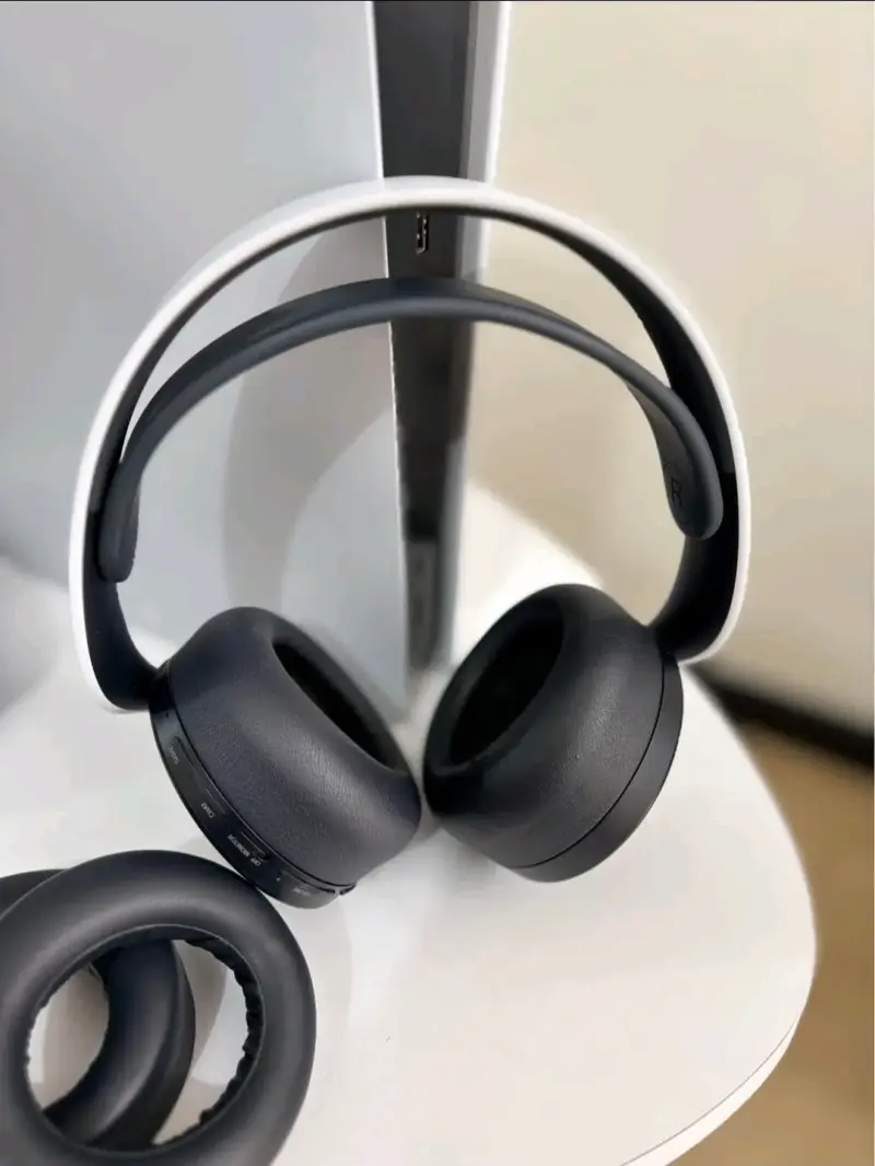Consola PlayStation 5 con juegos y accesorios - 5