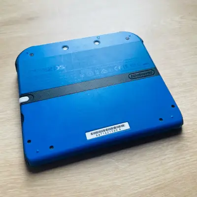 Consola portátil Nintendo 2DS azul - miniatura 4