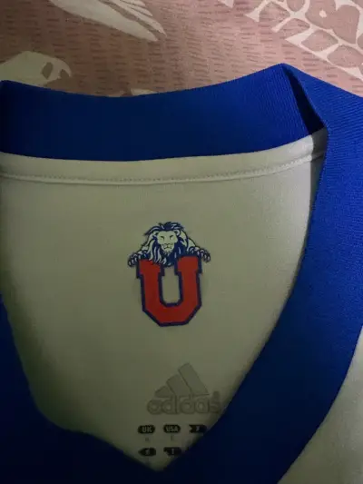 Camiseta Universidad de Chile Adidas año 2012 - miniatura 3