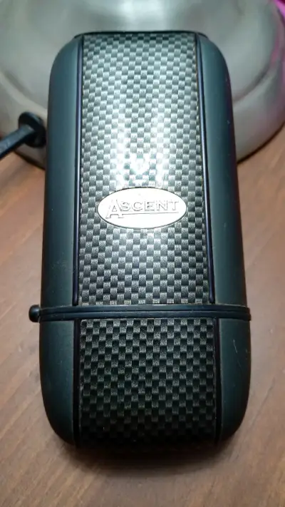 Vaporizador portátil Ascent con diseño de fibra - miniatura 1