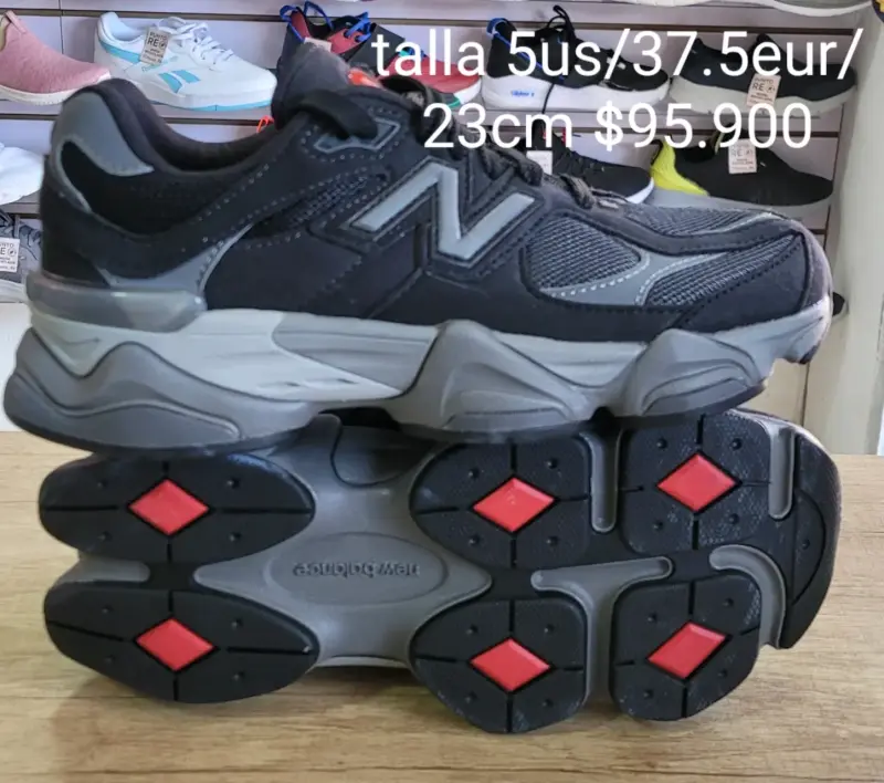 Zapatillas new balance 9060 talla 5US/37.5eur