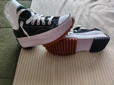 Zapatillas negras plataforma Converse - miniatura 1