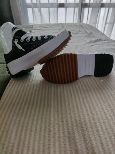 Zapatillas negras plataforma Converse - miniatura 2