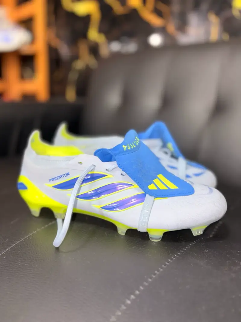 Botines de fútbol Adidas Predator profesionales - 1