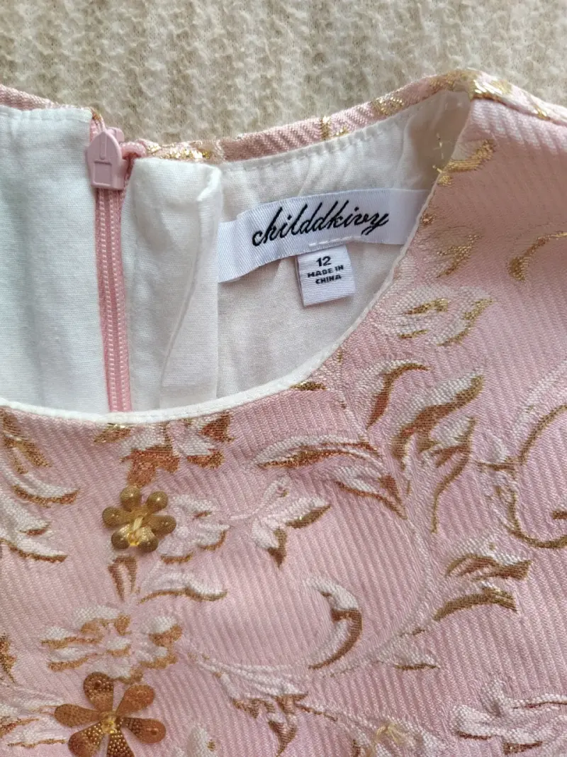 Vestido de niña rosa con bordado floral - 2