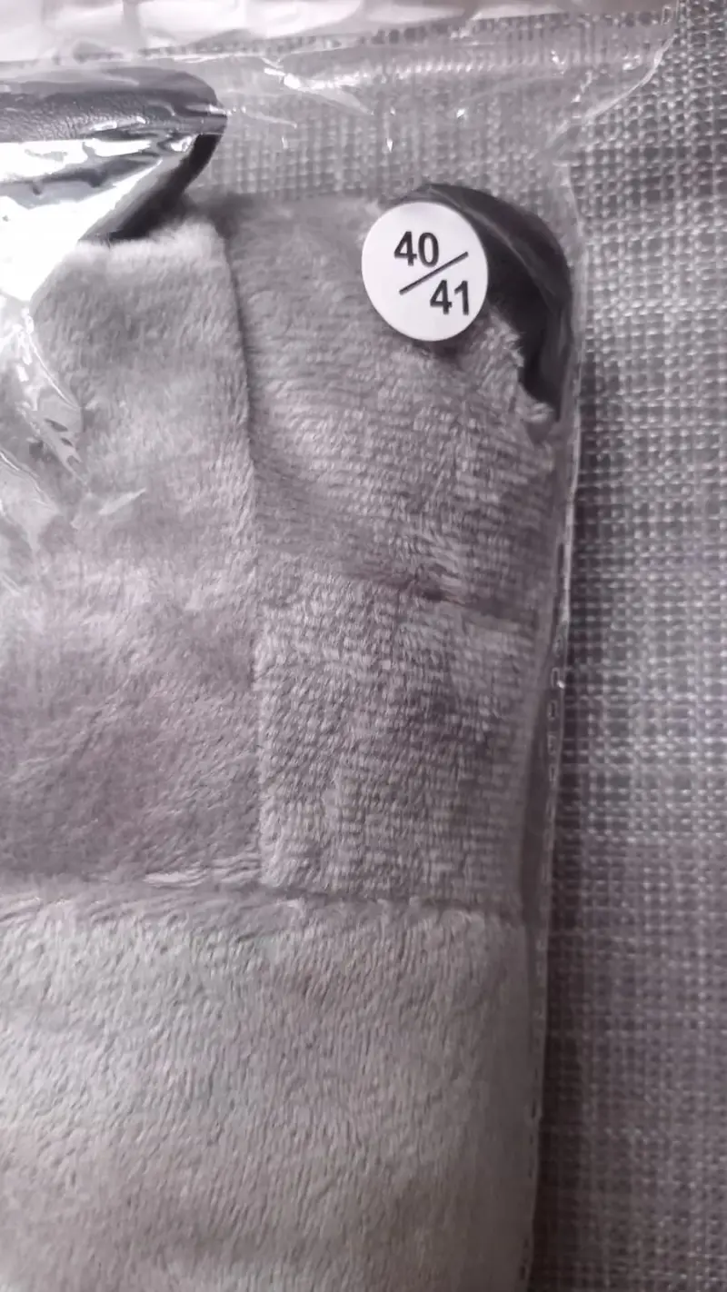 Pantuflas de felpa gris talla 40/41 - 2