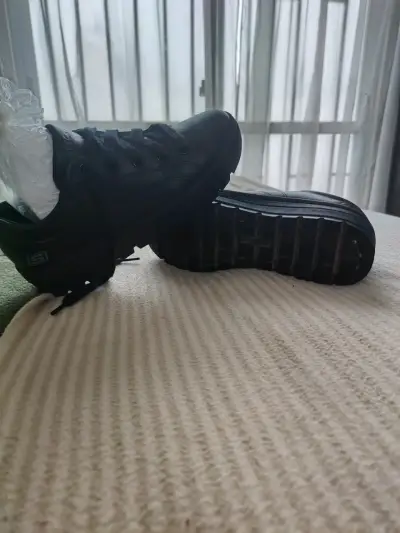 Zapatillas negras Skechers para hombre - miniatura 2