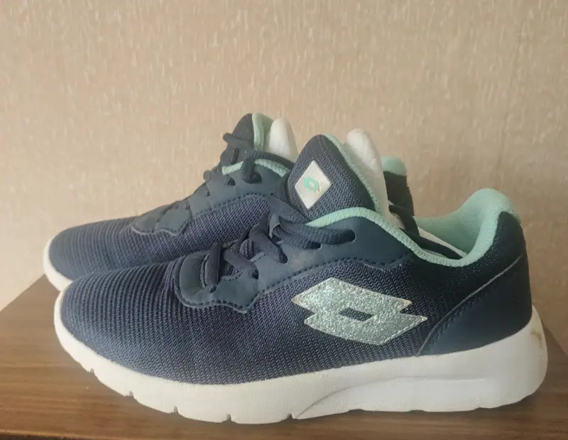 Zapatillas deportivas Lotto azul marino