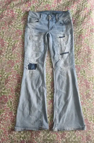 Jeans American Eagle desgastados para mujer - miniatura 1