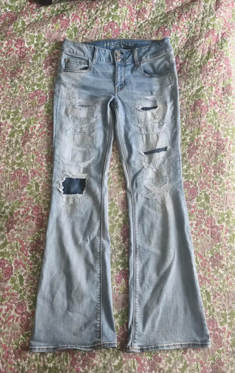 Jeans American Eagle desgastados para mujer - 3