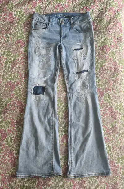 Jeans American Eagle desgastados para mujer - miniatura 4