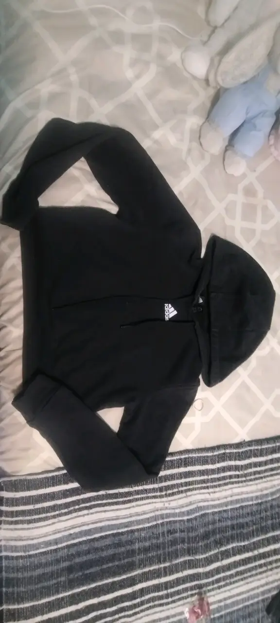 Polerón corto negro con capucha Adidas para mujer - 1