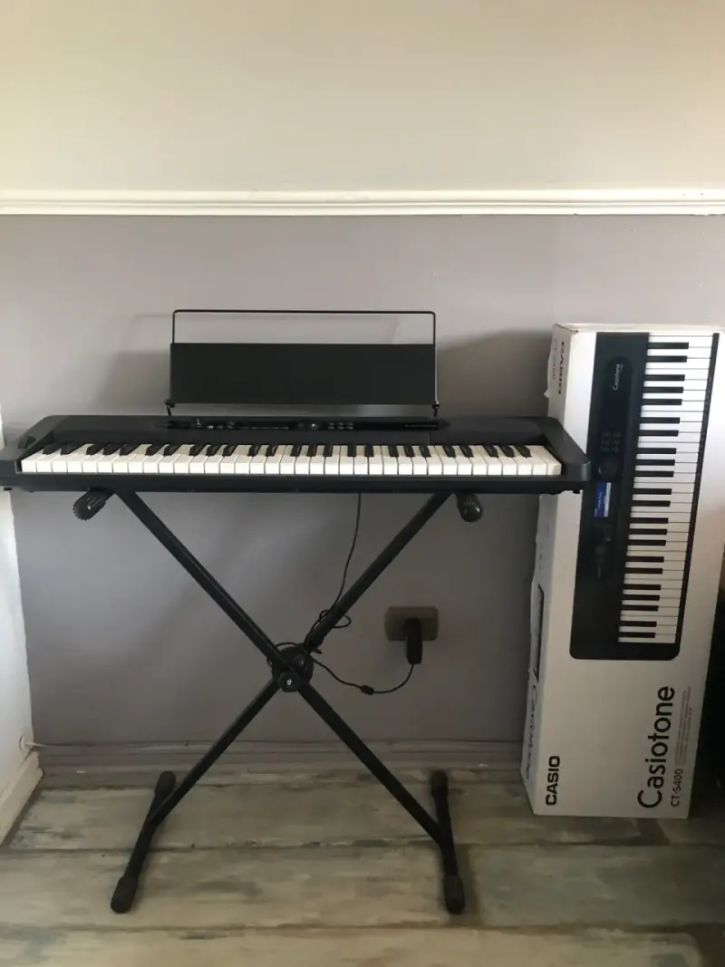 Teclado Casio Casiotone CT-S400 con Soporte - 1
