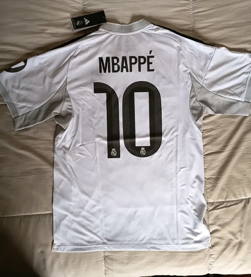 Camiseta Real Madrid 25/26 Talla S - 4