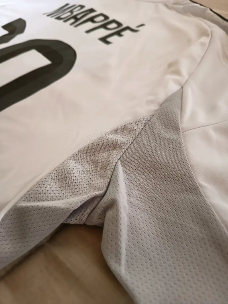 Camiseta Real Madrid 25/26 Talla S - 5