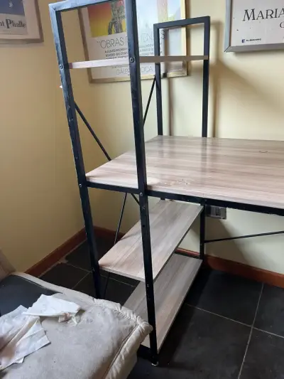 Escritorio con estantería de metal y madera - miniatura 3