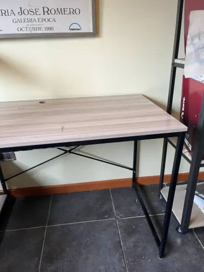 Escritorio con estantería de metal y madera - miniatura 6