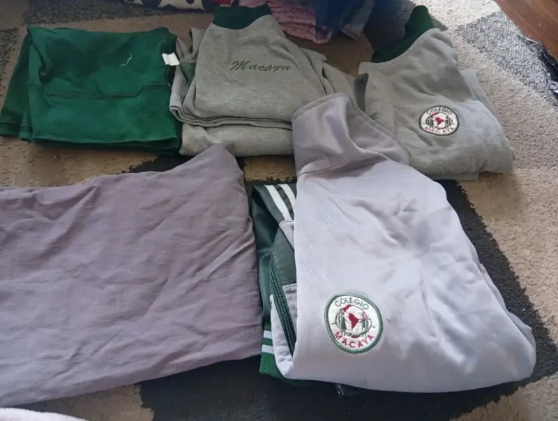 Ropa Colegio Macaya - 1