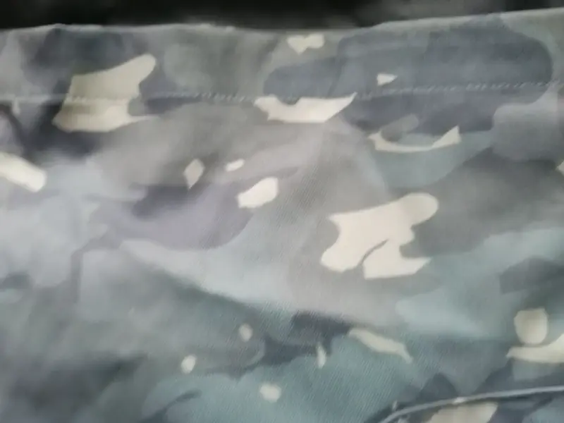 Pantalones cargo camuflados grises Shein de mujer - 3