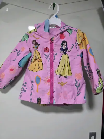 Chaqueta infantil con diseño de princesas - miniatura 1