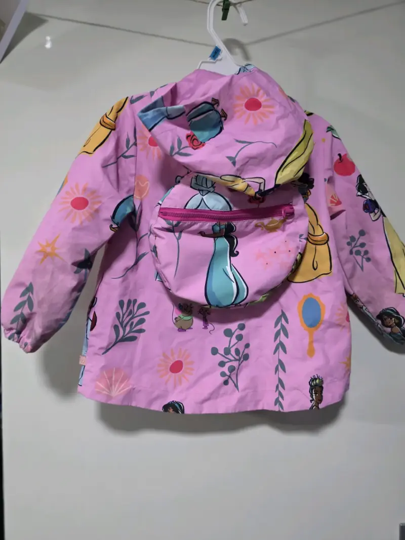 Chaqueta infantil con diseño de princesas - 3