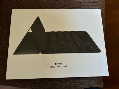 Teclado Apple Smart Keyboard 9na Gen (10,2)-ESP - miniatura 1