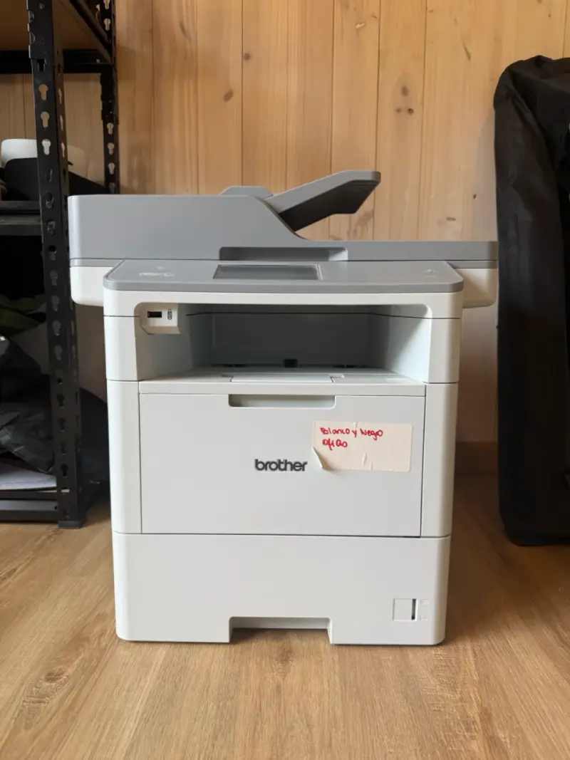 Impresora multifuncional Brother MFC-L6900DW - 1