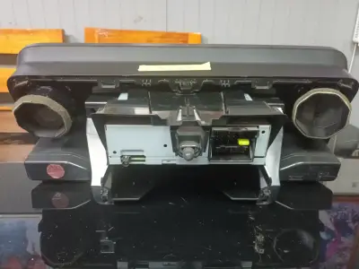 Radio para vehículo Sprinter con ventilación integrada - miniatura 3