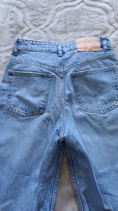 Jeans Zara Crop talla 34 - miniatura 3
