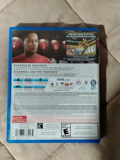 Juego FIFA 17 para PS4 en buen estado - miniatura 2