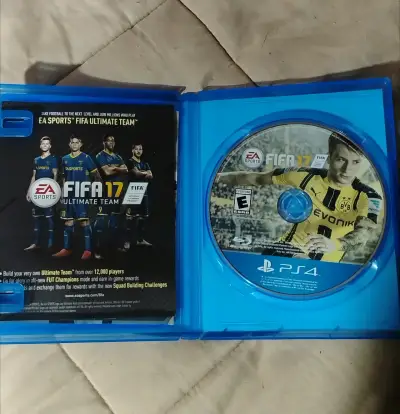 Juego FIFA 17 para PS4 en buen estado - miniatura 3