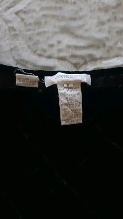 Falda negra de terciopelo gótica - miniatura 3