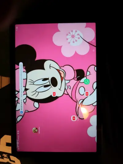 Tablet Samsung Galaxy con pantalla grande - miniatura 1