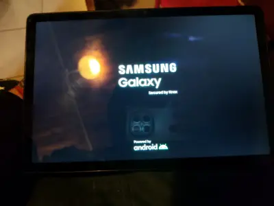 Tablet Samsung Galaxy con pantalla grande - miniatura 3