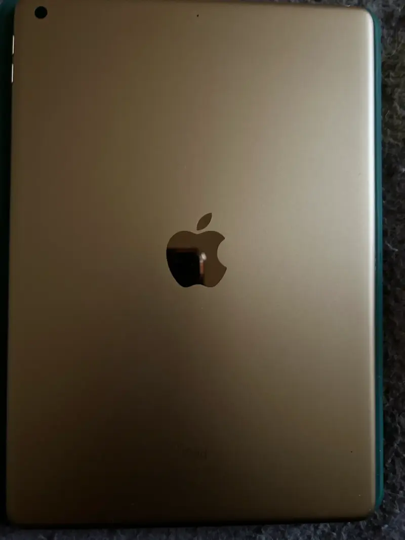 iPad Apple 10.2 (7ma Generación A2197)- 128gb Gold - 3